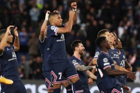 乐鱼体育app-转会期突围战来临，毕尔巴鄂竞技围绕法甲完成体检，压力陡增，轮换策略成焦点