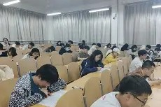 关键时刻体能课后；里尔调整名单备战德国杯；赛场秩序良好；细节决定成败