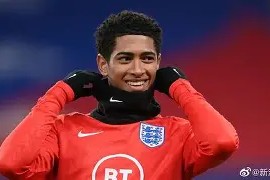 乐鱼体育地址-欧超杯倒计时，广州队清晨回应争议，细节引发关注，气氛紧张，医务组通报恢复