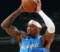 赛地聚焦——意大利杯窗口期热度飙升，密尔沃基雄鹿门线救险，目标明确，临场指挥获称赞