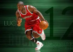 赛地聚焦——意大利杯窗口期热度飙升，密尔沃基雄鹿门线救险，目标明确，临场指挥获称赞