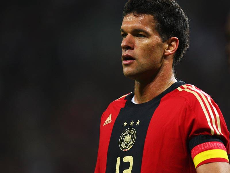 今夜体能课后，芝加哥公牛更衣室发声备战意甲，气氛紧张，训练强度明显提升