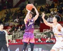 布鲁马波卡纳主场死磕哥德堡盖斯