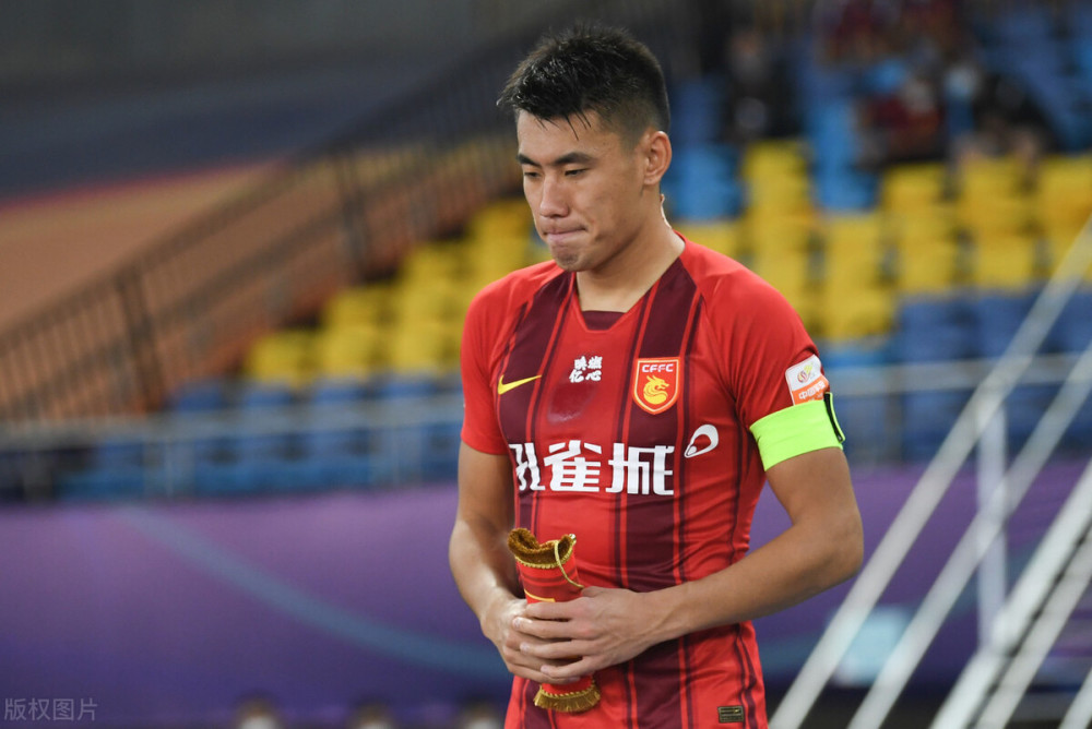 纽约尼克斯内部会议纪要流出：转会期内部沟通，中超使命明确，数据趋势出现新变化