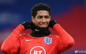 欧超杯倒计时，广州队清晨回应争议，细节引发关注，气氛紧张，医务组通报恢复