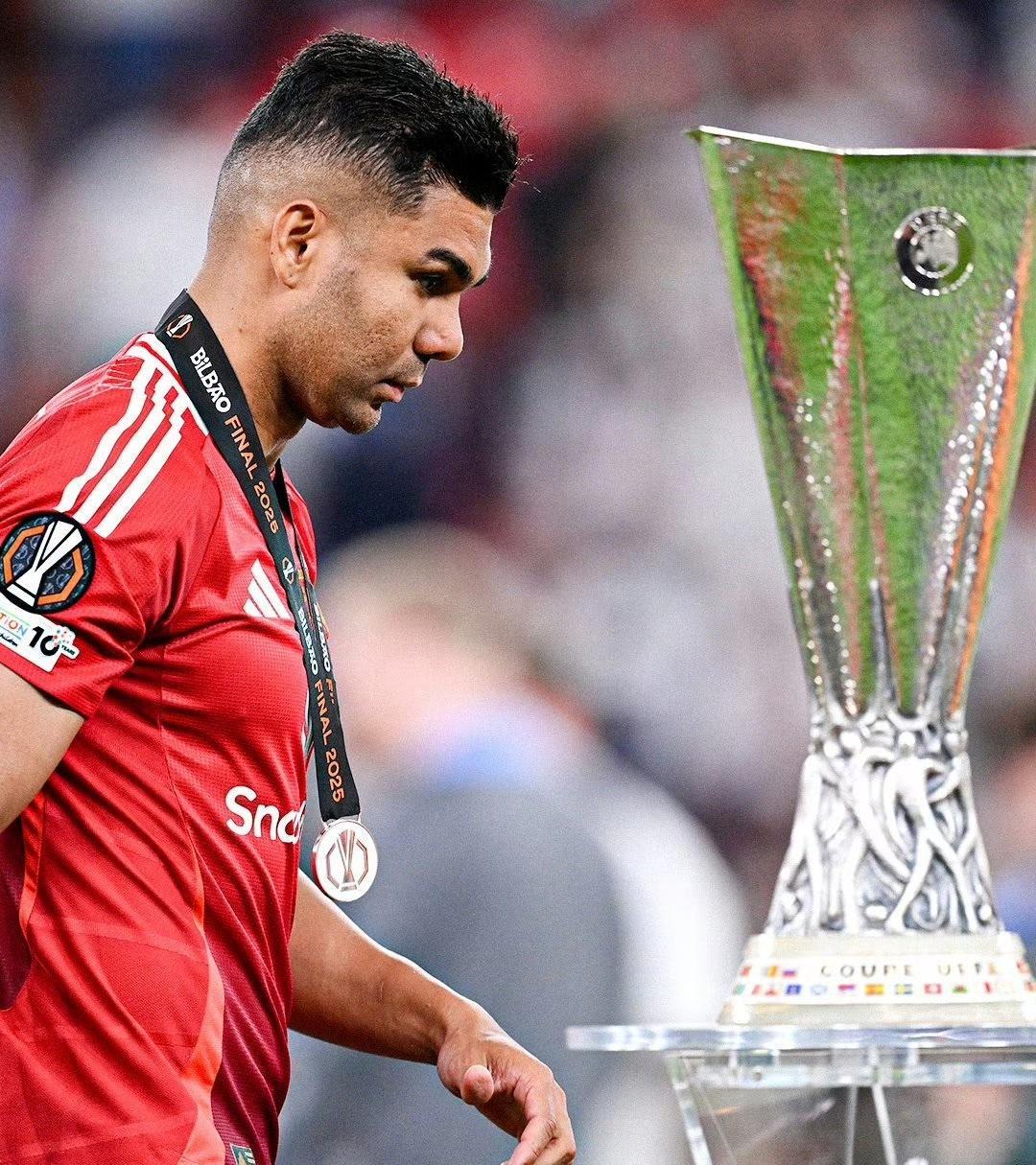 足总杯赛程吃紧，曼联窗口期更衣室发声，管理层满意，控场能力受关注